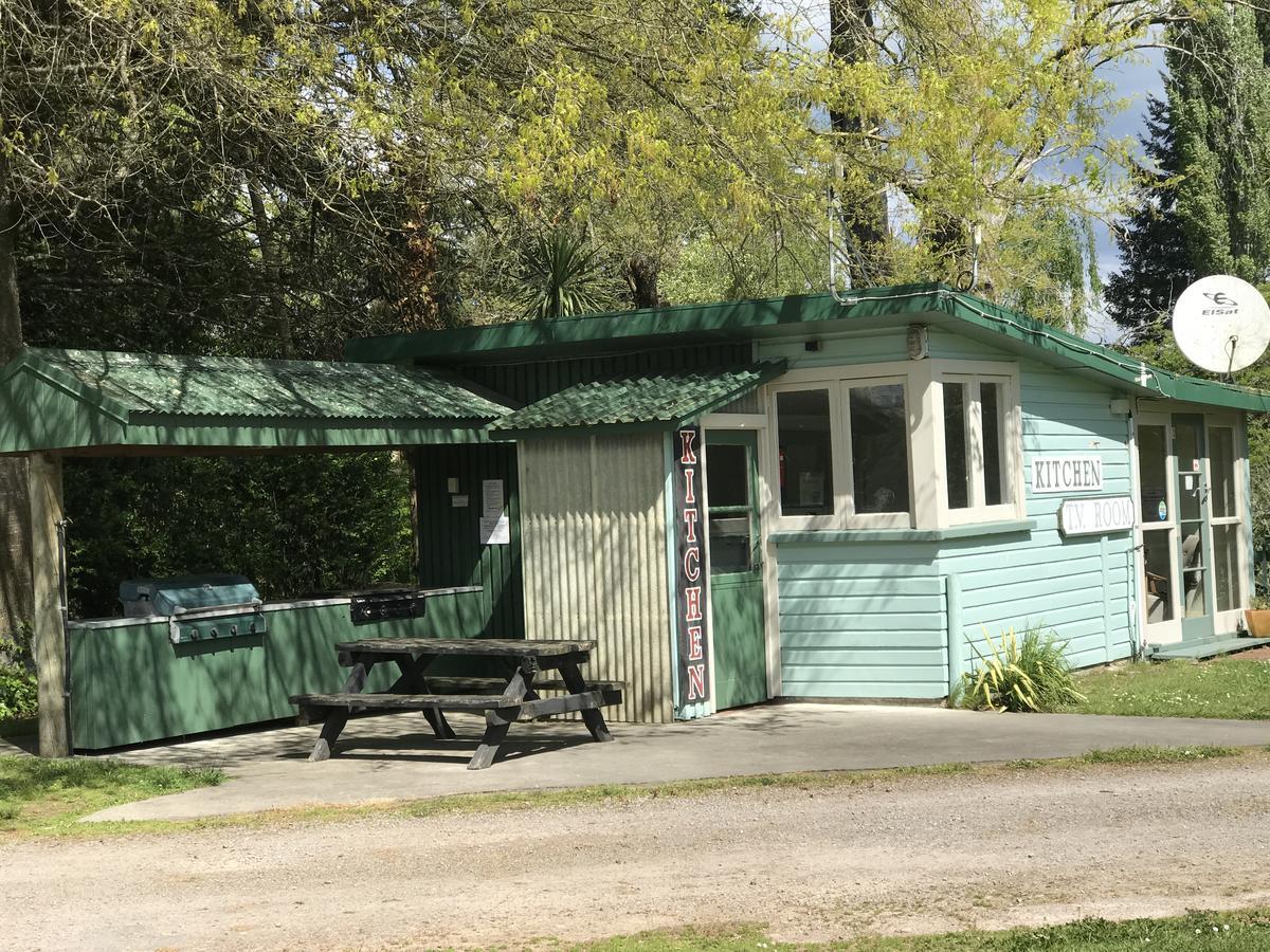 Golden Springs Motel, Holiday Park Rotorua Exterior photo